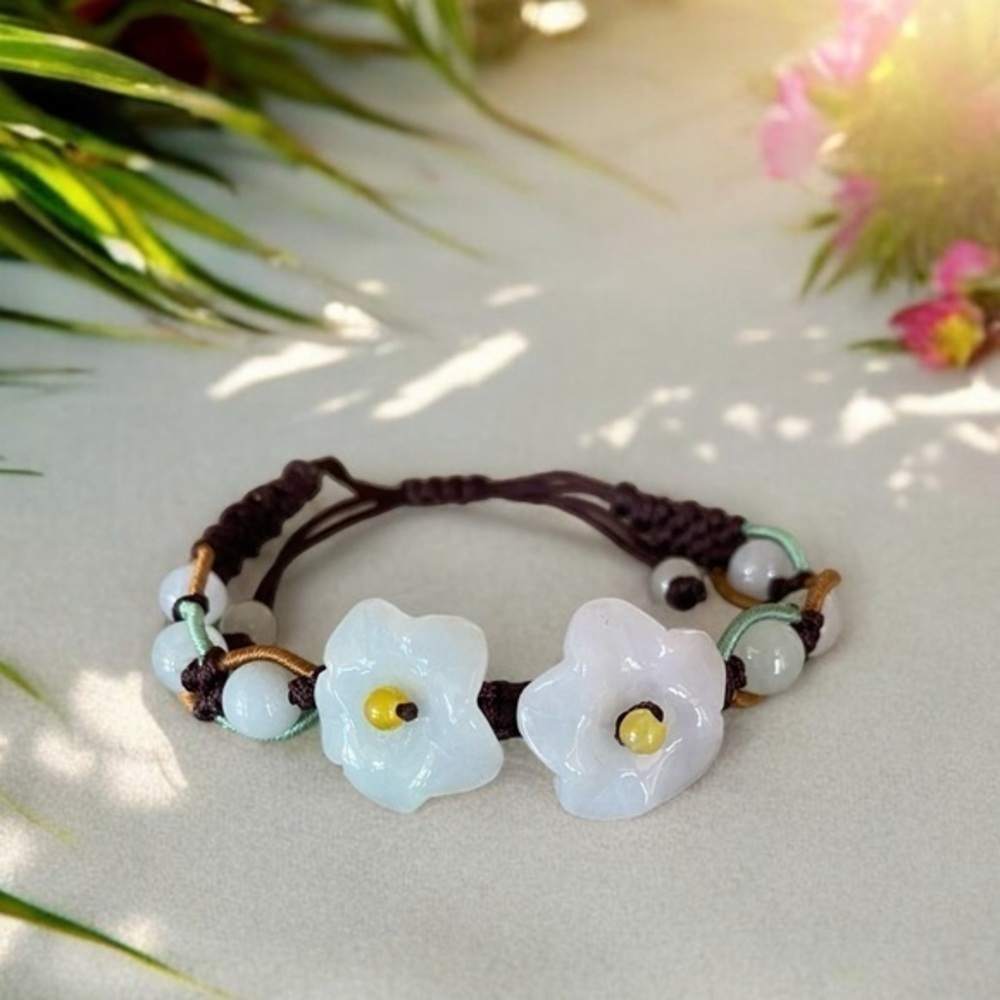 Natural Jadeite‎ Jade Feicui White Flower Dark Brown String Bracelet Jewelry